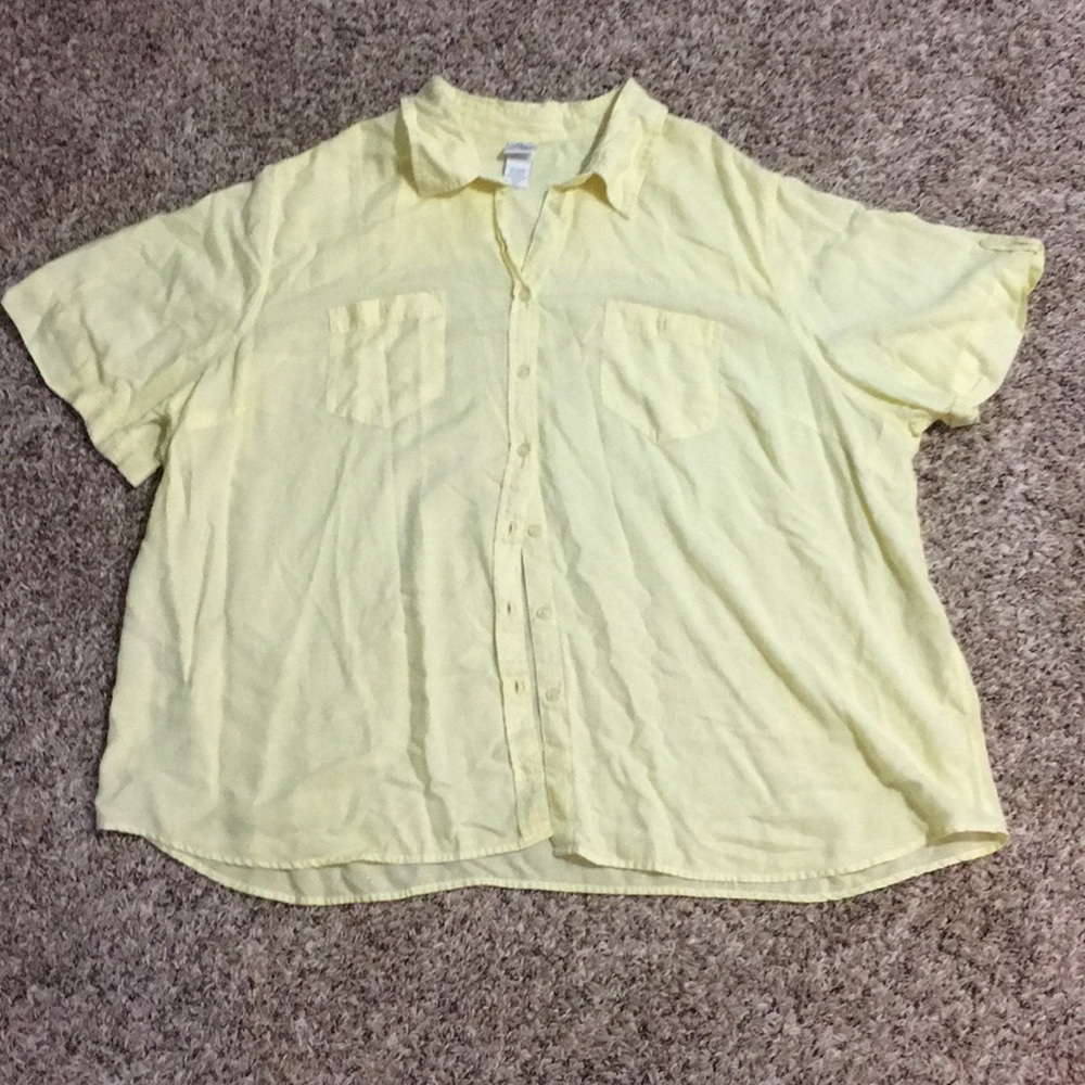 Pale Yellow Button Down 30/32W